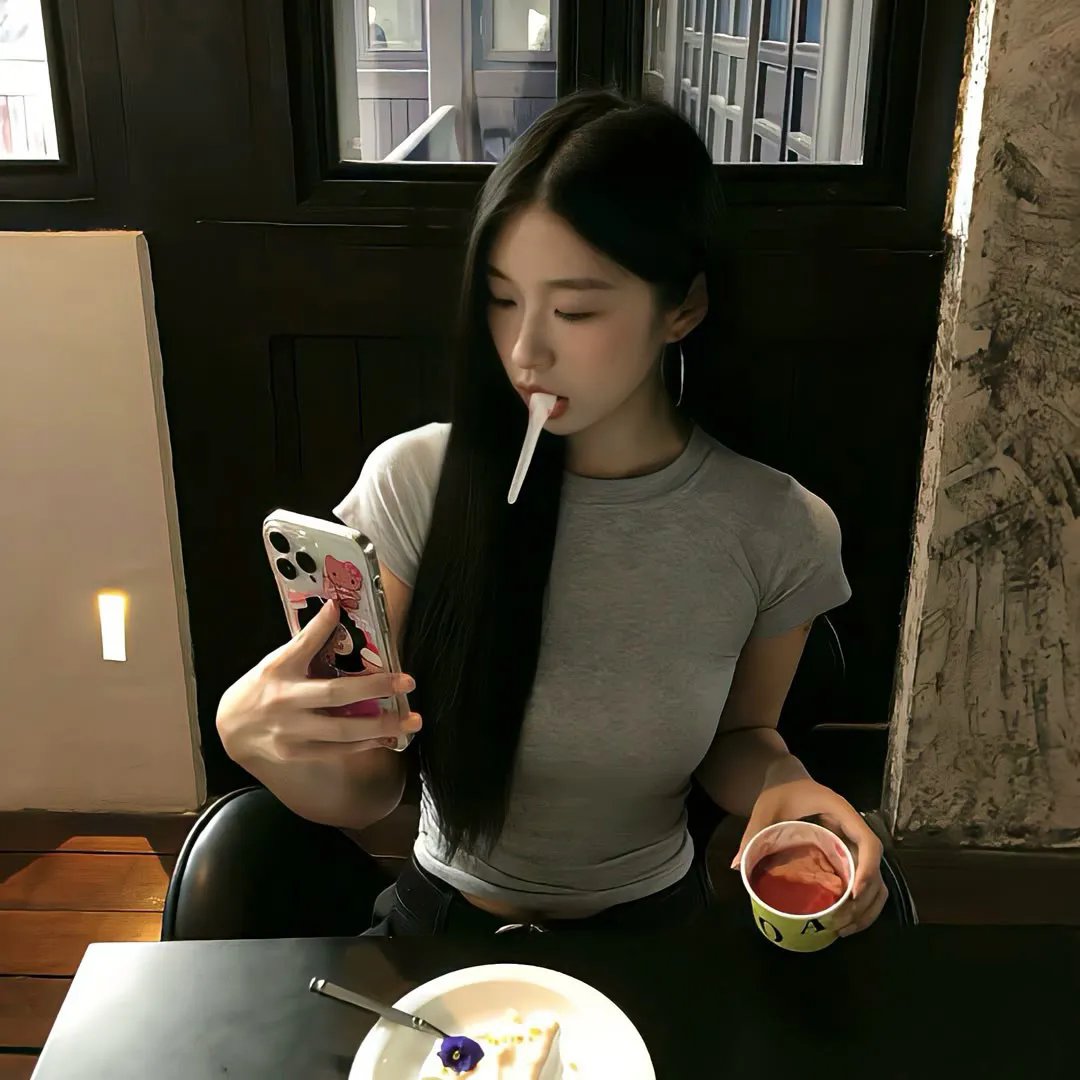 深夜中的企鹅